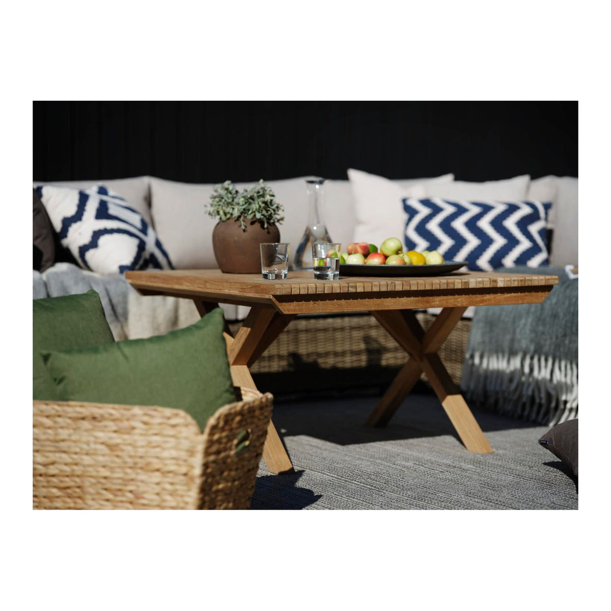 Julita soffbord i teak
