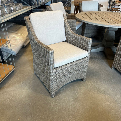 French matbord - Charcoal Ø150 cm + 6 st Silverpine karmstolar - Skyltexemplar