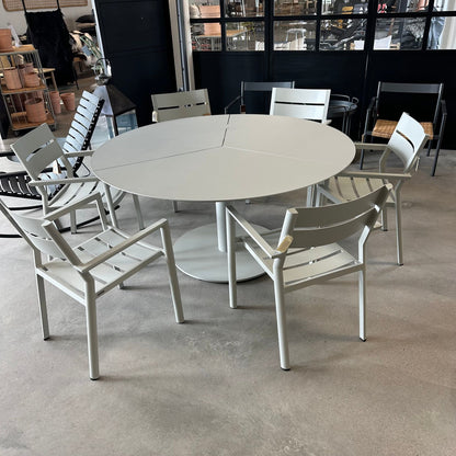 Skyltex: Peace matbord 150×90 cm + 6 st Delia karmstol – Light Grey