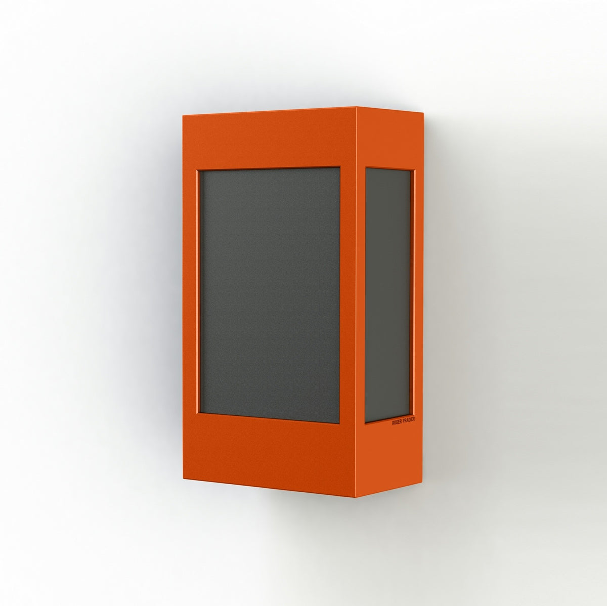 Roger Pradier Brick² N°1 vägglampa, orange, svart akryl